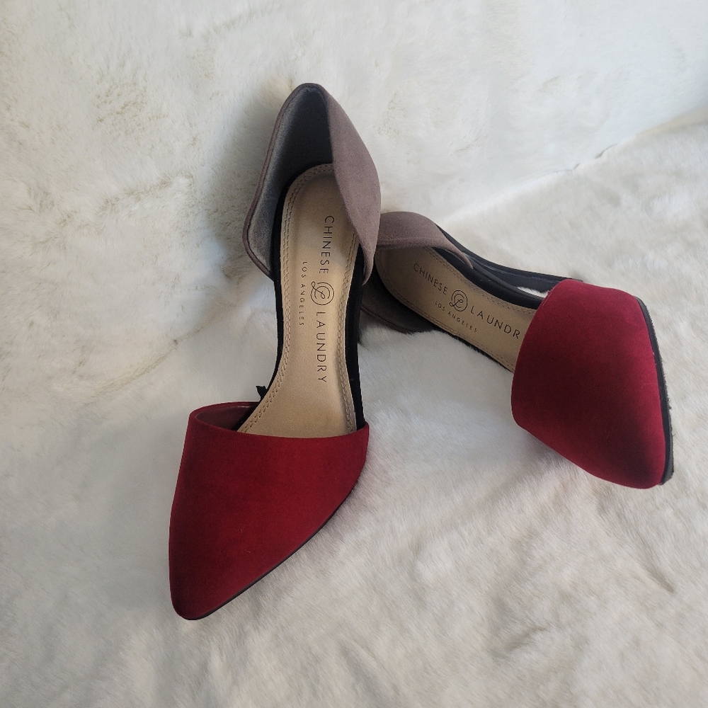 Chinese Laundry, suede Gray and Red, 5.5